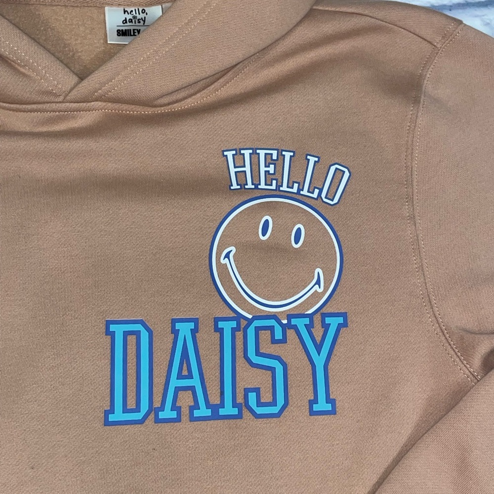 HELLO DAISY" and "HAPPY MIND" text and a smiley face graphic - Picture 4 of 6